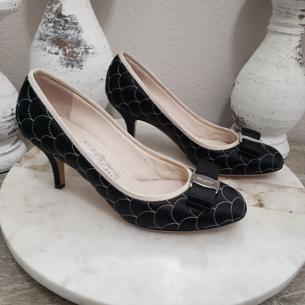Salvatore Ferragamo Carla 70 Pump Quilted Satin‎ Patent Vara Bow Black 6
